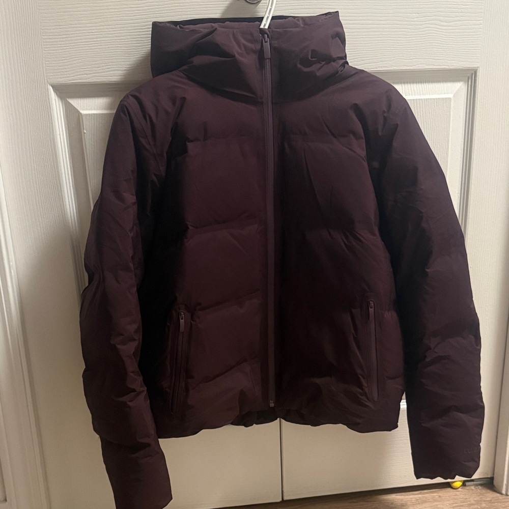 Lululemon slush hour Puffer Jacket waterproof